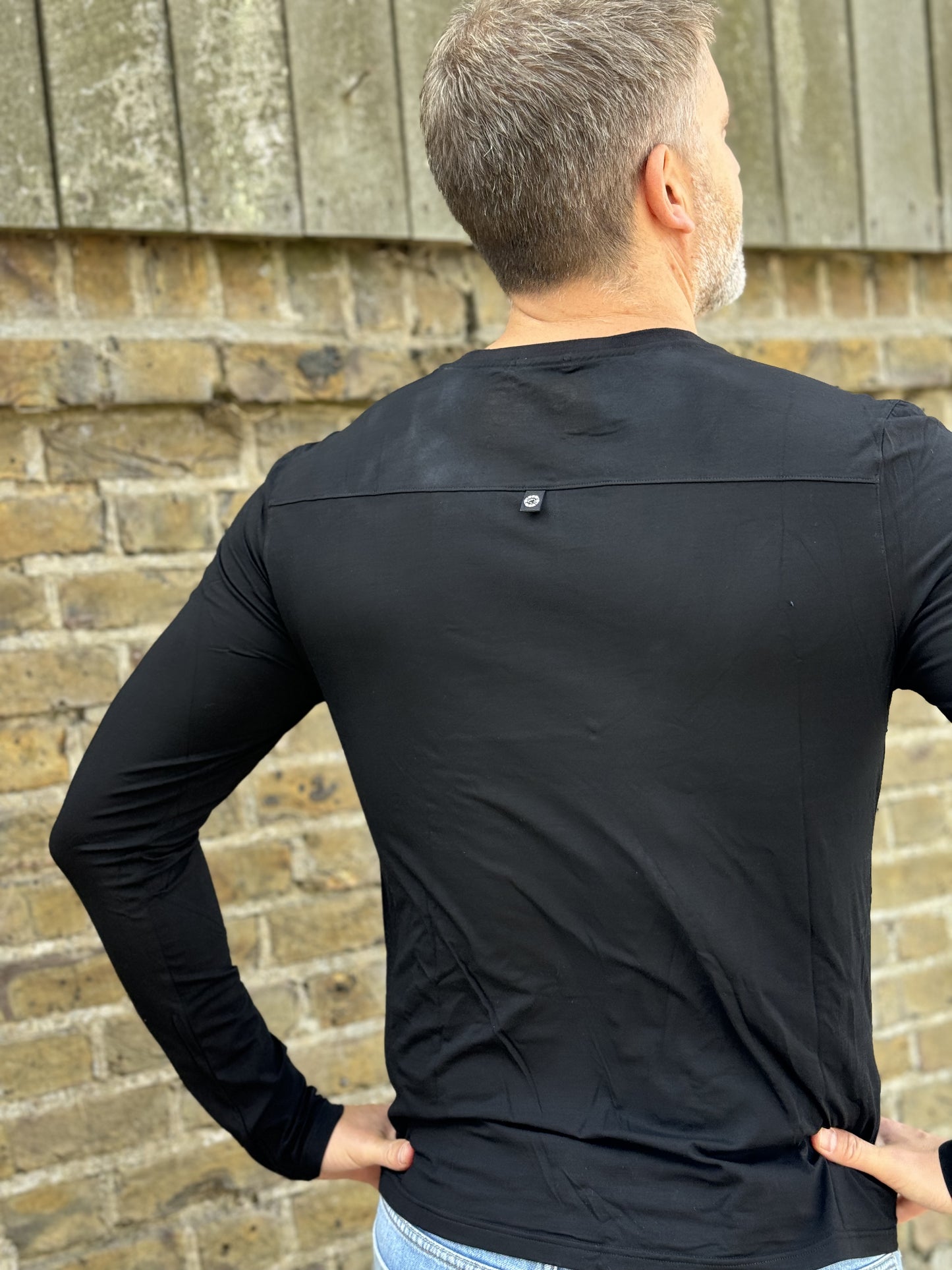 Men's Black Adventurer Long Sleeve Base Layer Top